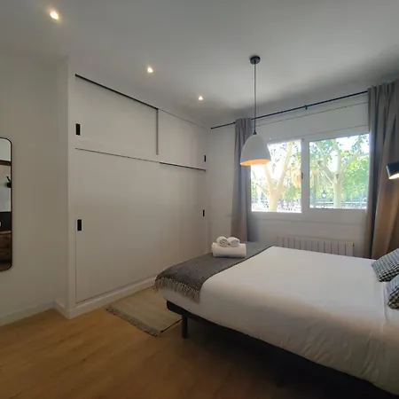 2br Central Location Barcelona
