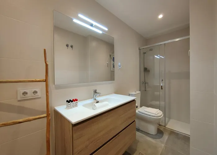 2br Location Apartment *